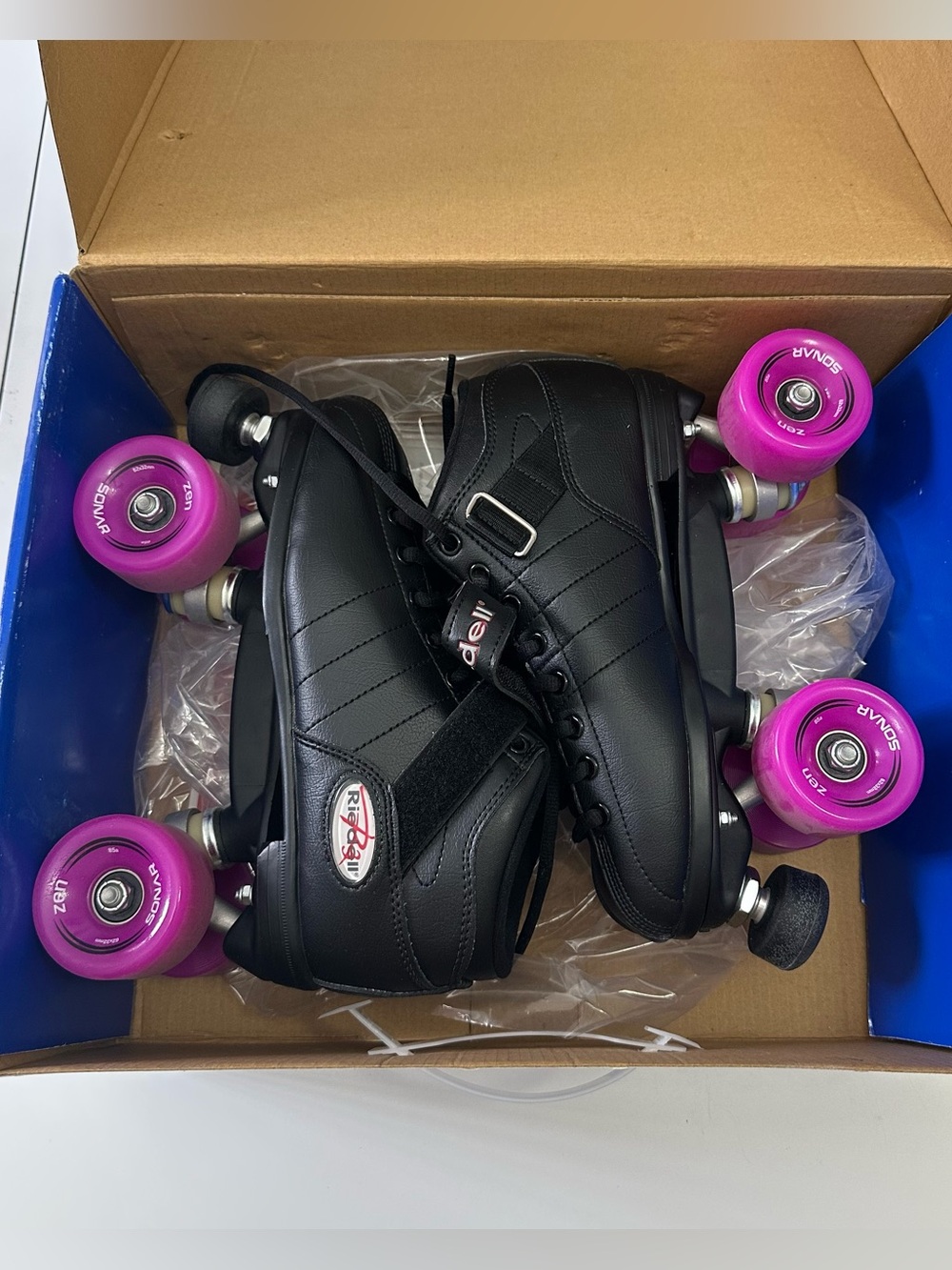 Riedell R3 Quad Roller Skates Pink Sonar Wheels